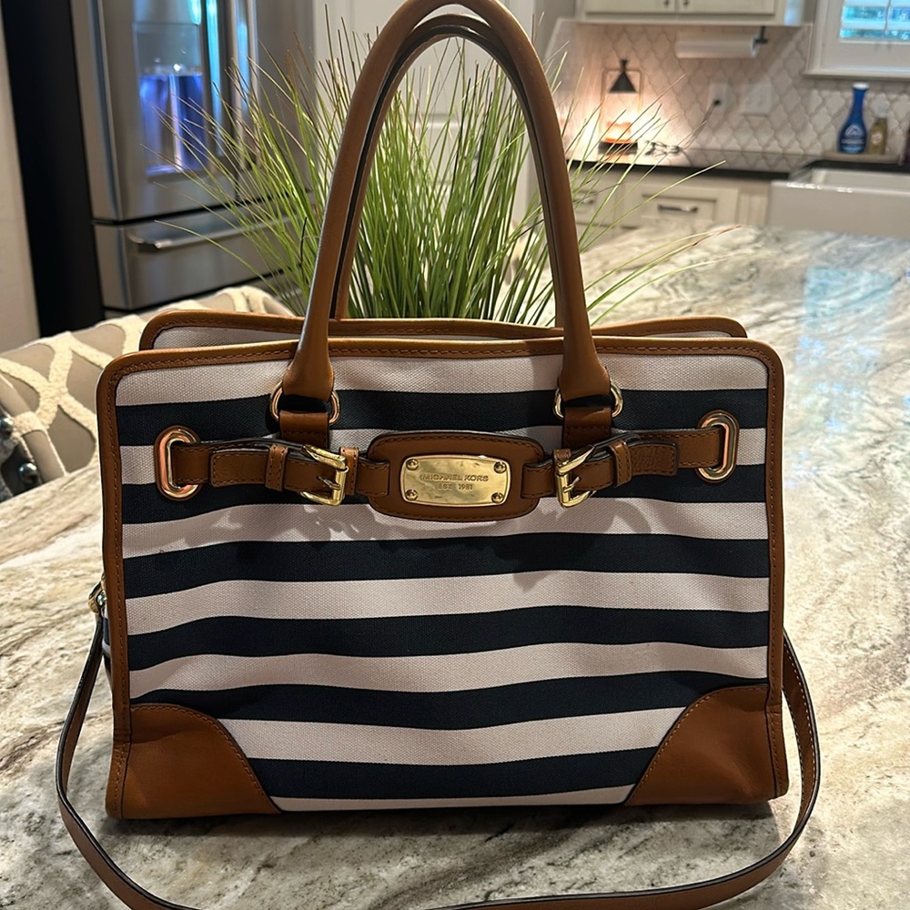 Used Condition Micheal Kors Large Canvas/Leather Purse